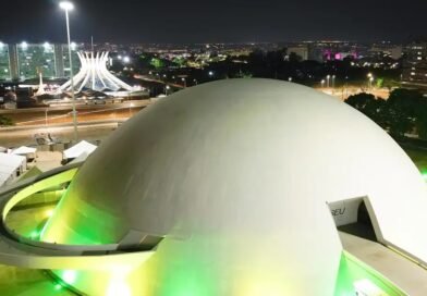 Brasília iluminada de verde e amarelo para o jogo da seleção